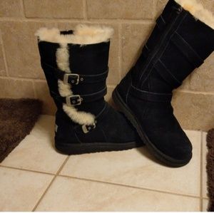 *** SOLD*** Super cozy, cute uggs.